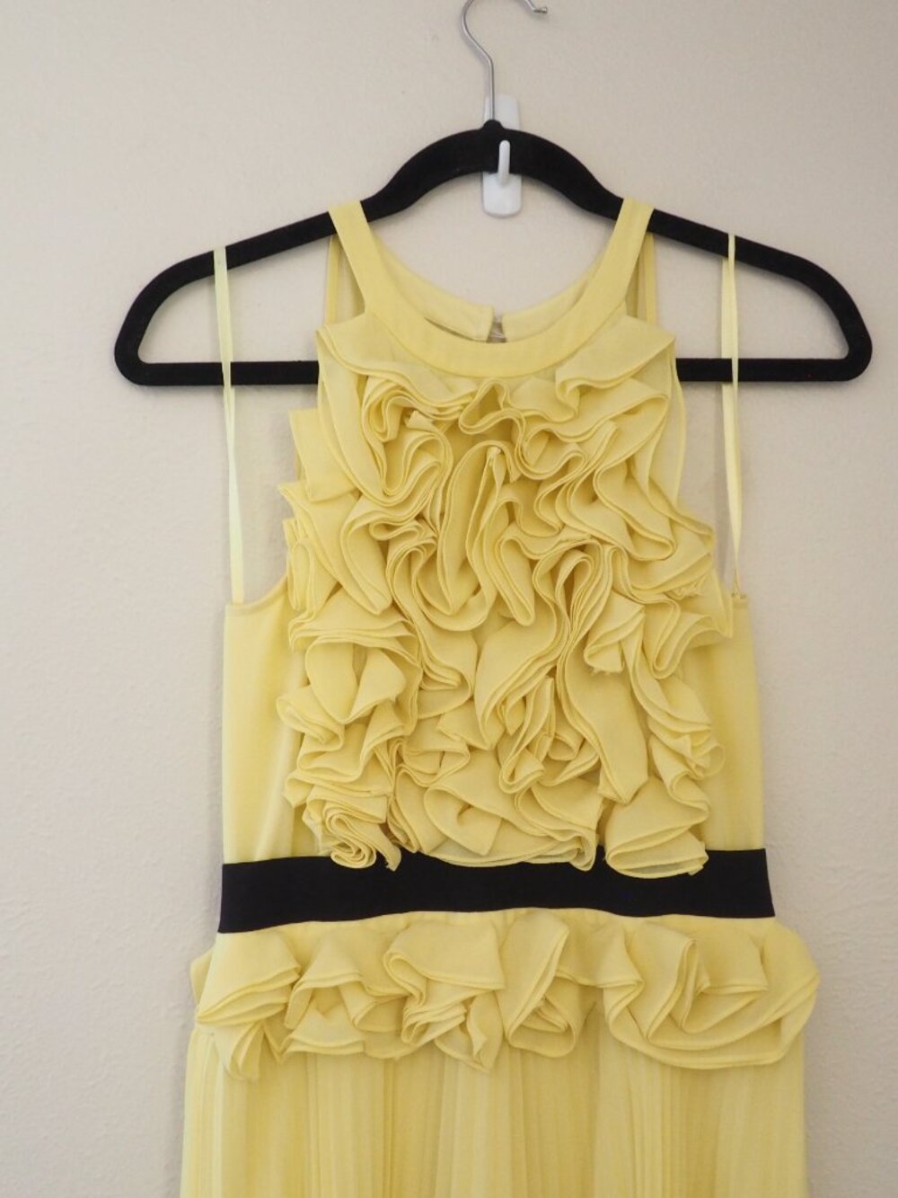 BCBGMaxAzria Yellow Ruffles Pleated Sleeveless Maxi Dress sz 4 - Picture 7 of 12